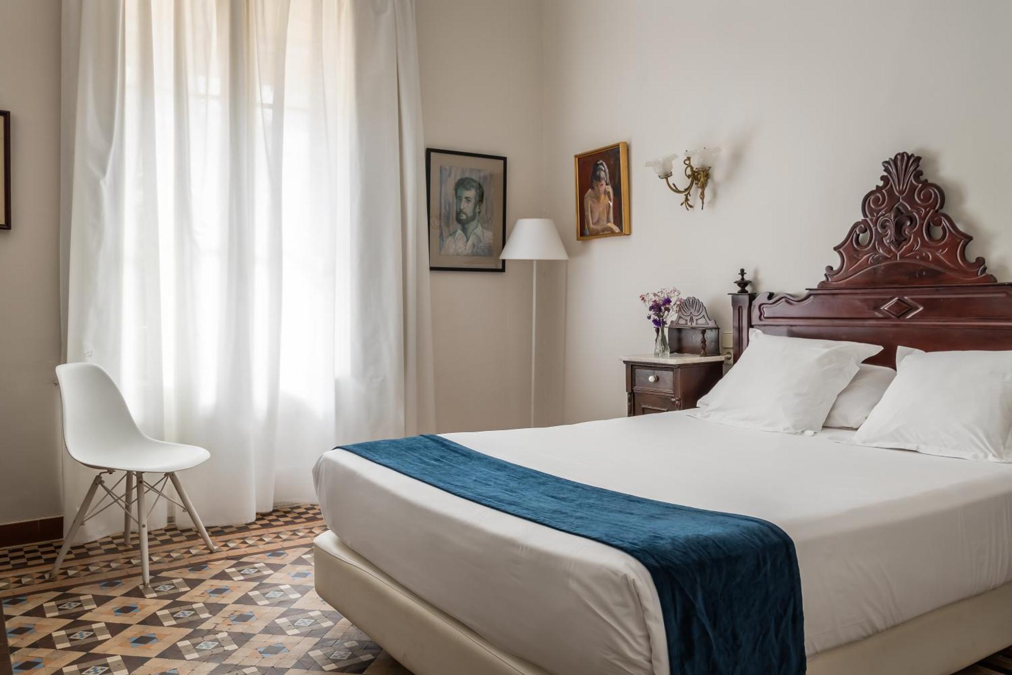 Hotel Medium Renaixenca シッチェス 部屋 写真